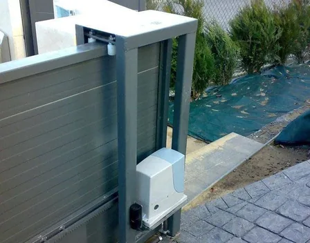 Ainabi Automatismos – puertas y persianas en Berango (foto 7 de 8)