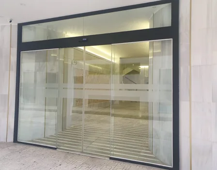 ANTONIO GRANADOS PUERTAS AUTOMATICAS Y MANTENIMIENTOS – puertas y persianas en Juncaril (foto 1 de 5)