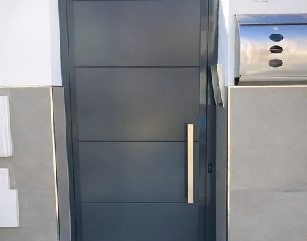 Asur Puertas Automáticas – puertas y persianas en Barriada Río San Pedro (foto 7 de 8)