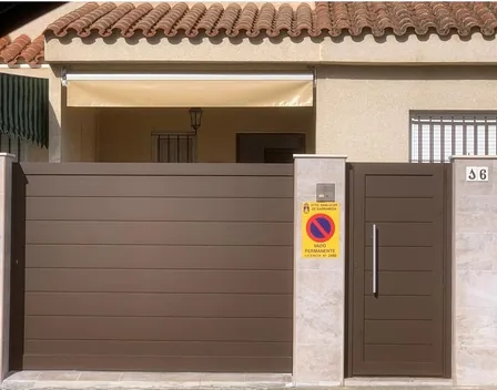 Ireki Automatismos – puertas y persianas en Santurtzi (foto 12 de 12)