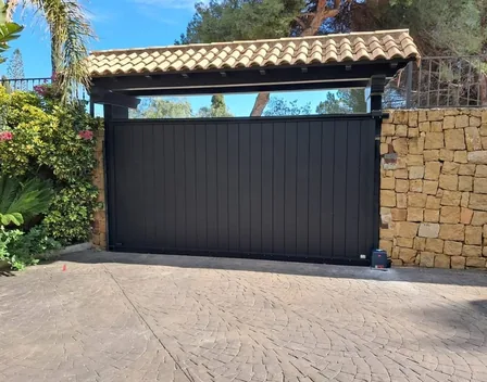 Ireki Automatismos – puertas y persianas en Santurtzi (foto 5 de 12)