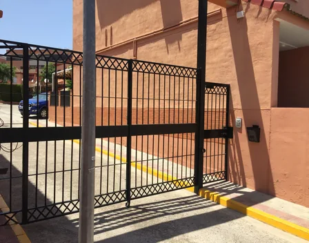 MAINTEC Puertas Automáticas – puertas y persianas en Dos Hermanas (foto 3 de 4)
