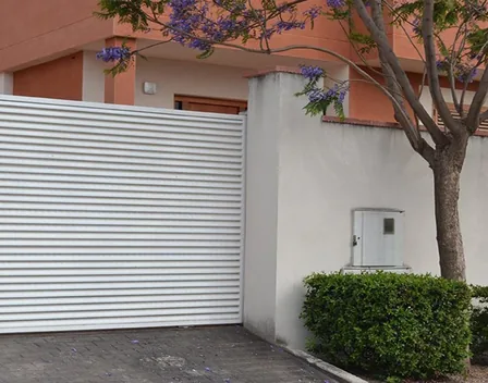 Puertas automáticas Lloris Pons S. L. – puertas y persianas en Quart de Poblet (foto 10 de 10)