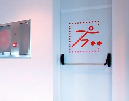 Puertas automáticas Lloris Pons S. L. – puertas y persianas en Quart de Poblet (foto 7 de 10)
