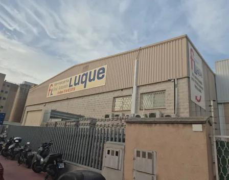 Puertas Luzar – empresa de puertas y persianas en Málaga