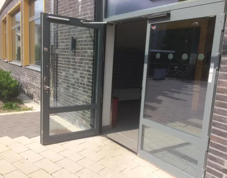 Sebisur – puertas y persianas en Salteras (foto 4 de 5)